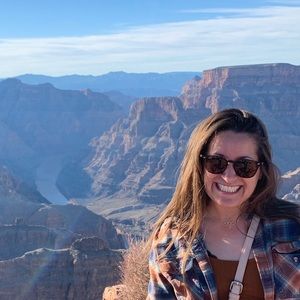 Meet your Posher, Rebekah